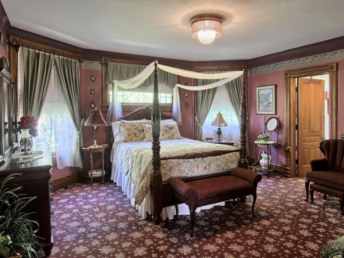 Grand Victorian B&B Inn Bellaire Rom bilde