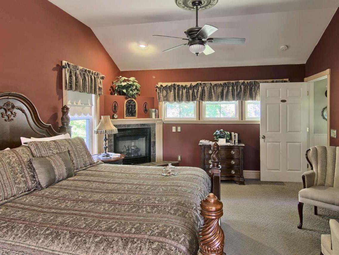 Grand Victorian B&B Inn Bellaire Rom bilde